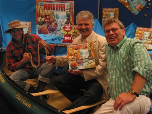 Analog Games. Brettspiele, Kartenspiele, Würfelspiele.
